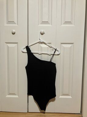 One-Shoulder Black Bodysuit Abercrombie & Fitch